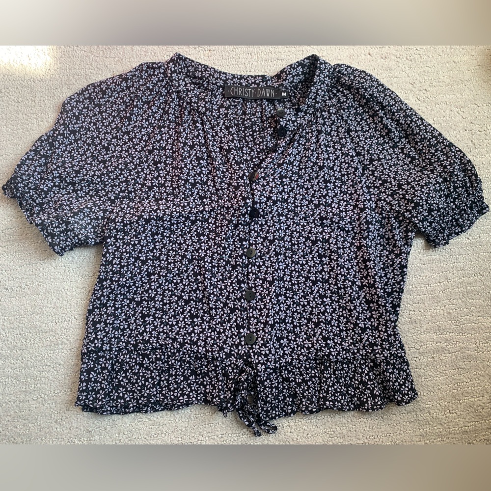 Christy Dawn Size Medium top.